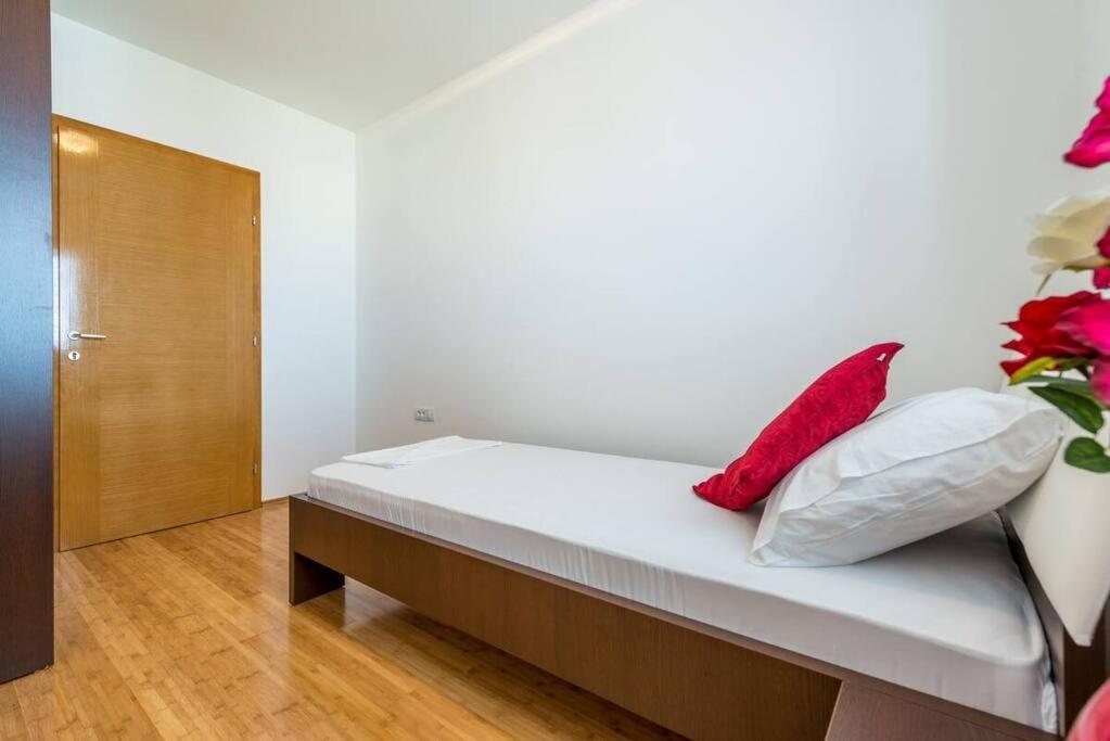 Apartment Belvedere With Magnificent Sea View Terrace Dubrovnik Exterior photo
